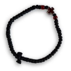 Pravoslavný černý křesťanský modlitební náramek s kovovým červeným křížem