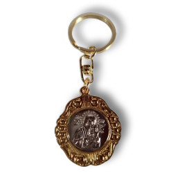 Klíčenka s medailonkem Panny Marie a křížem – oválný kovový přívěsek