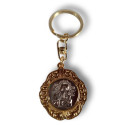 Klíčenka s medailonkem Panny Marie a křížem – oválný kovový přívěsek