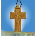 Gravírovaný dřevěný kříž s vinným kmenem